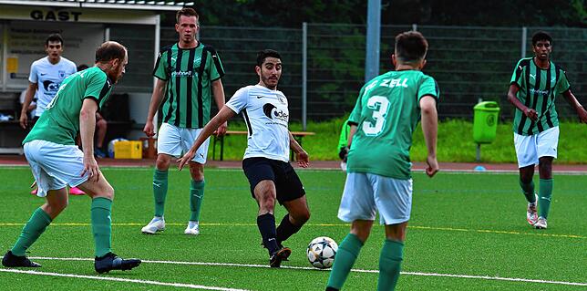 Bild 5: FC Zell muss gegen den SV Herten mit einem Punkt zufrieden sein &ndash; und wir haben die Bilder!
