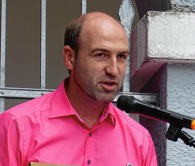 Der Kirchengemeinderatsvorsitzende Stephan Spillecke mahnte die Überlastung der Ehrenamtlichen an