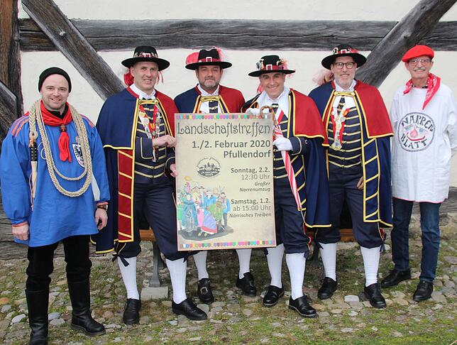 Gildemeister Oliver Müller, die Narrenräte Christof Ritter und Markus Rossknecht, Zunftmeister Andreas Narr, Narrenrat Oliver Ritter und ...