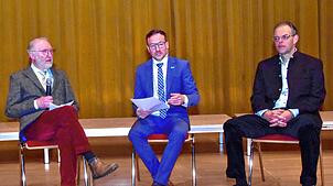 Sie lassen die Vergangenheit Revue passieren: Werner Rautenberg (von links), Sebastian Stiegeler und Stefan Dorfmeister, blicken beim ...