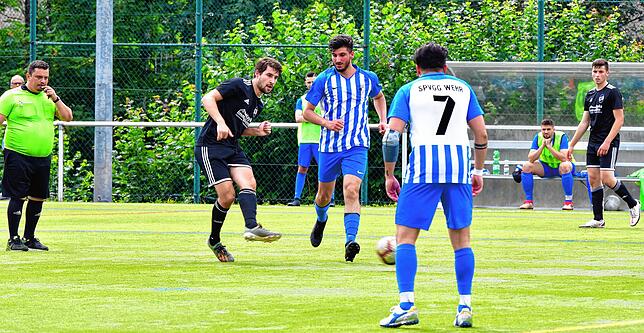 Bild 6: Spvgg. Wehr setzt sich bei der Qualifikation zum Rothaus-Bezirkspokal mit 2:0 gegen den FV Fahrnau durch &ndash; und wir haben Bilder!