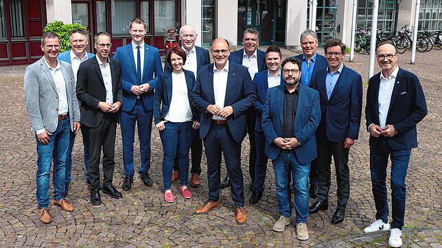 Das sind einige der Kandidaten, in den Wahlkreis im Landkreis Konstanz antreten. Es zeigt von links: Patrick Stärk (Bürgermeister ...