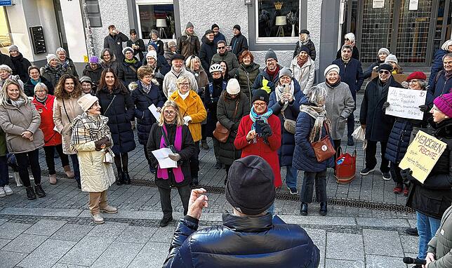 Bild 6: Frauen kämpfen für die Demokratie