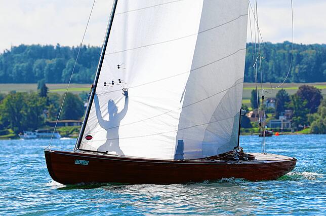 Bild 20: Dutzende Segelyachten im Konstanzer Trichter: Bilder der Regatten bei der Bodenseewoche