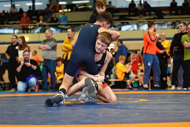 Bild 4: Nachwuchsringer begeistern bei Eiche Radolfzell. Unsere Bildergalerie vom Bodensee Cup!