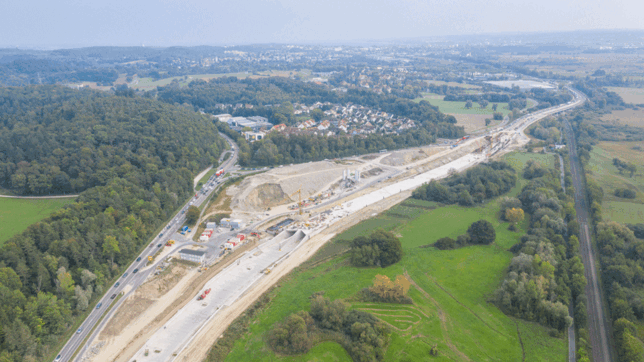 Die Tunnelbaustelle an der Reichenau Waldsiedlung: Der Tunnelrohbau soll Ende 2020 stehen.