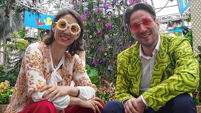 Die Geschwister und Geschäftsführer Bettina Gräfin und Björn Graf Bernadotte haben im Palmenhaus den Start ins Blumenjahr unter dem ...