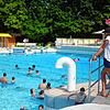Das Wellenfreibad in Ailingen, hier ein Bild aus dem Badesommer 2020, ist ab Samstag, 13. Mai bei gutem Wetter wieder geöffnet.