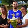 Griff nach dem Pokal: Schon 2017 und – hier – 2018 gewann Gökalp Uyar mit dem SV Blau-Weiß Murg den Hotzenwald-Cup in Schachen. Nun ...