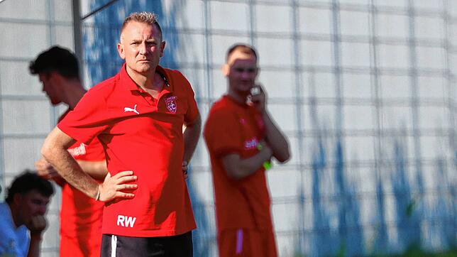 Trainer Ronny Warnick beordert Abwehrchef Luca Magro nach vorn und der erzielt das hochverdiente 2:2.