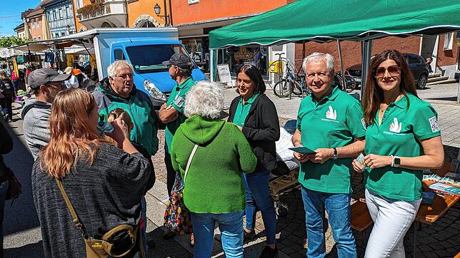 Bild 5: Bilder vom Straßenfest am Schweizer Feiertag (2)