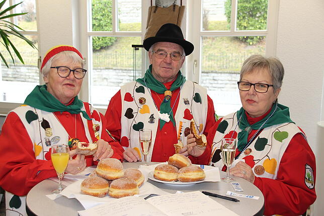 Von dem Bodmer Trole dabei (von links): Christa Eschenfelder, Peter Feiler und Traudl Benz.