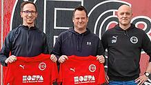 Neuer Coach: Sven Oertel (Mitte) wird in der kommenden Saison Trainer des FC 08 Bad Säckingen. Christian Kaiser (links) wurde außerdem ...