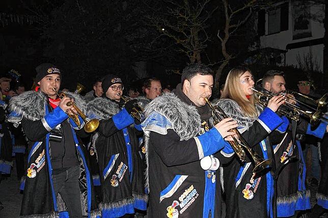 Bild 20: Heudorf im Hegau: Nachtumzug der Heuliecher begeistert mit festlicher Stimmung