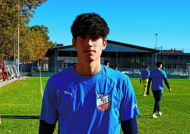 Debüt in der Bezirksliga: A-Junior Hans Trujillo half beim VfB Waldshut erfolgreich aus und war mit ein Garant für den 3:2-Sieg beim ...