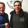 Jörg Kienast (rechts) wird in der kommenden Saison den FC Pfohren trainieren. Pfohrens Vorstandsmitglied Günter Vollmer begrüßt den ...