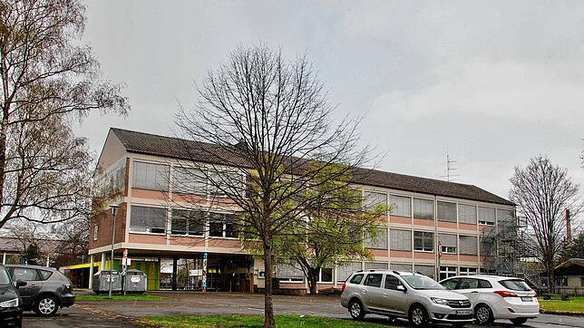Wenn die alten Schulgebäude einmal abgerissen sind, ergeben sich ganz neue Möglichkeiten für das Quartier 2020. Die Caritas Singen Hegau ...