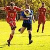 Magerkost: Matthias Wenk (links, gegen Lukas Keßler) und der FC Wallbach sicherten sich im Derby bei der SG FC Wehr/Brennet einen ...