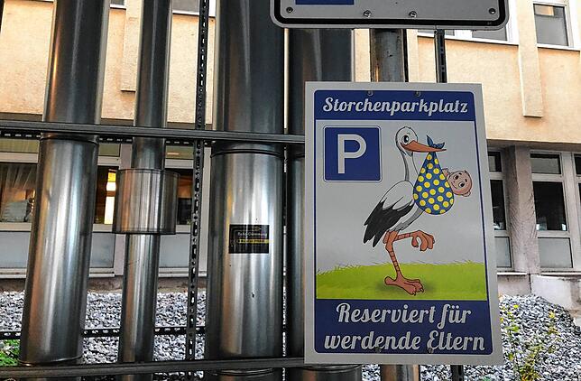 Einen Storchenparkplatz gibt es vor dem Klinikum Hochrhein.