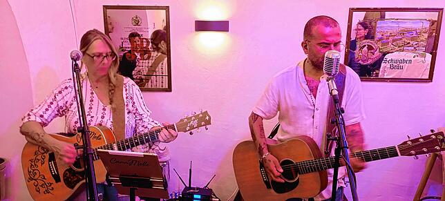 Bild 27: 7 Bands, 7 Kneipen: So ausgelassen feierte Waldshut bei der 12. Musiknacht