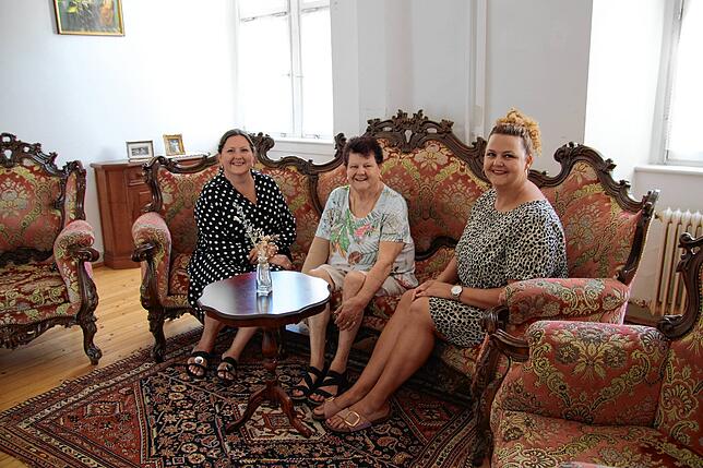 Die Schlossherrinnen (von links): Eveline Pigeat-Stamm, Cécile Stamm und Rebekka Stamm.