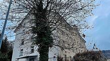 Ein &bdquo;Oldtimer&ldquo; von 1866, der heute dem Landkreis in Waldshut als Jobcenter dient, müsste mit vielen Millionen Euro saniert ...