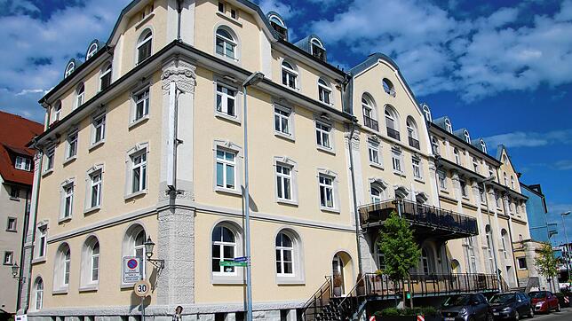Das ehemalige Scheffelhof in Radolfzell ist die Radofine untergebracht. Das Ziel, in diesem ein Geburtshaus einzurichten, besteht ...