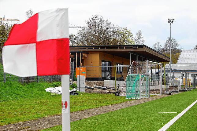 Der SSC Donaueschingen baut an seinem neuen Vereinsheim. Das wird jedoch teurer als ursprünglich angenommen.
