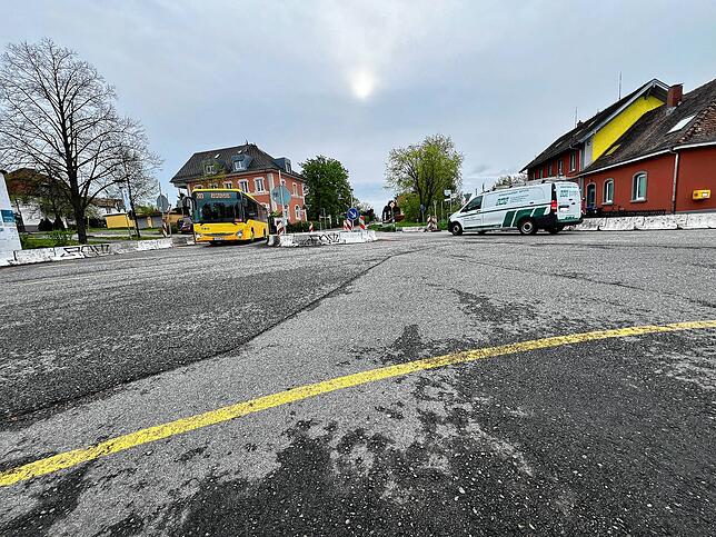 Die Kindlebildstraße Richtung Reichenau-Waldsiedlung (in die Gemeindeverbindungsstraße) soll weiterhin eine abknickende Vorfahrtsstraße ...