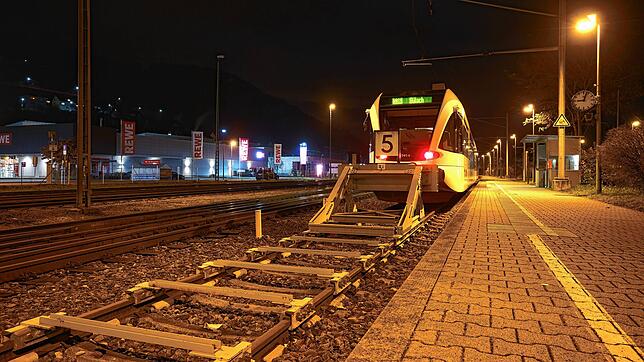 Bild 5: Rundgangbei Nacht: Was ist während der Ausgangssperre für Ungeimpfte los?