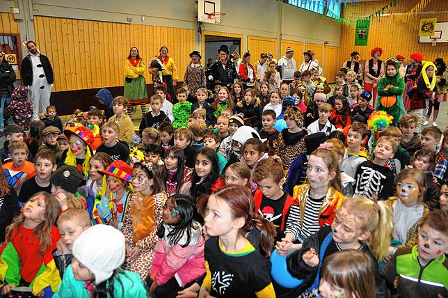 Bild 12: Fasnacht in Leimbach: Grundschüler befreit! Die schönsten Bilder der Narrenaktion im Überblick