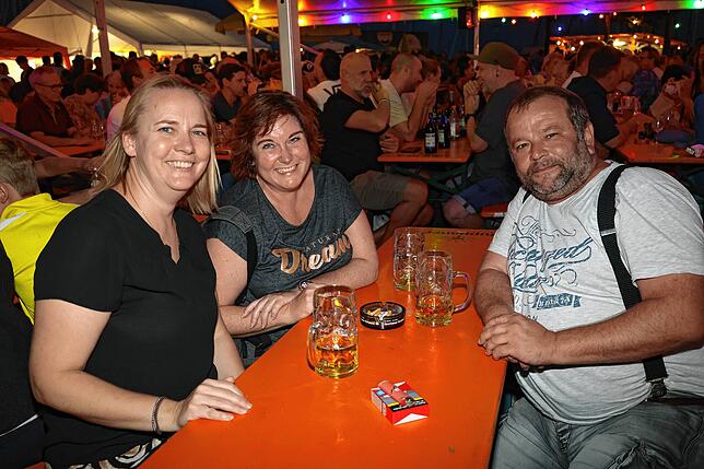 Bild 5: Maritimes Flair und Partystimmung: So feiern die Gäste beim Hafenfest 2025 in Staad