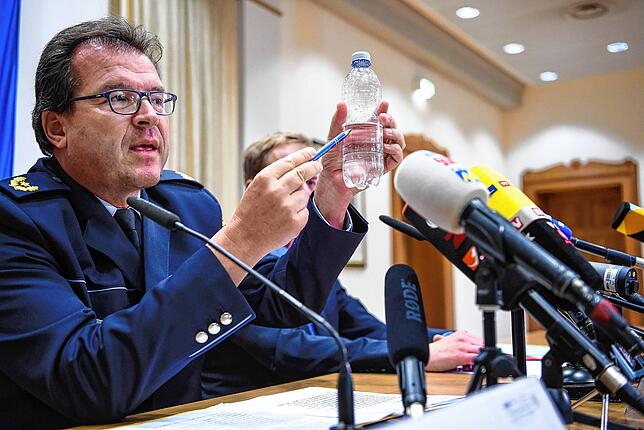 Polizeivizepräsident Uwe Stürmer vom Polizeipräsidium Konstanz im September 2017 bei einer Pressekonferenz zur Lebensmittel-Erpressung.