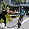Beim Fahrradaktionstag trainierten die Mädchen und Jungen der Grundschule Beuren a. d. Aach motorische Grundfähigkeiten des ...