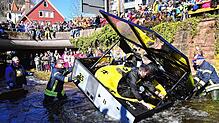 Bild : Die besten Bilder der Schramberger Bachnafahrt am Rosenmontag