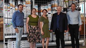 Geschäftsführer Rolf Guffarth (rechts) im Bild mit dem grünen Landtagsabgeordneten Abgeordneten Christoph Höh, Kreisrätin Susanne ...