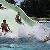 Im 2017 eröffneten Frei- und Seebad Fischbach führt diese Rutsche ins kühle Nass. Erwachsene zahlen hier ab 2021 4,50&nbsp;Euro ...