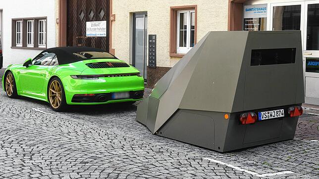 Bild : Porsche und &bdquo;Blitzer&ldquo; in friedlicher Koexistenz