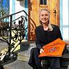 Annette Reck vor dem Restaurant Reck in Salem-Mimmenhausen. Gemeinsam mit ihren beiden Schwestern Alexandra Reck (Küchenchefin) und ...