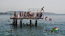 Hitze treibt Menschen in die Strandbäder – wie hier ins Überlinger Westbad.