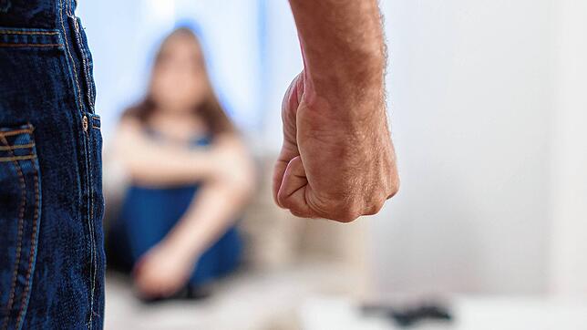 Häusliche Gewalt ist in Deutschland ein Massenphänomen: Jährlich gibt es Hunderttausende Opfer.