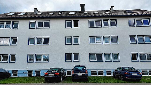 In diesem Wohnhaus im Solweg in Trossingen war es am Dienstagabend zum Messerangriff gekommen. Das hat eine SÜDKURIER-Recherche vor Ort ...