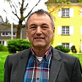 Ratsmitglied Rainer Luick (SPD/UL) plädiert im Rahmen der Investitionen für eine Solaranlage auf dem Feuerwehrgerätehaus, auch Geld für ...
