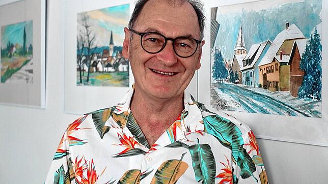 Für seine kleine Sommerausstellung hat der  Maler Reinhard Friedlin vor allem Motive aus Herten ausgesucht. Foto: Roswitha Frey