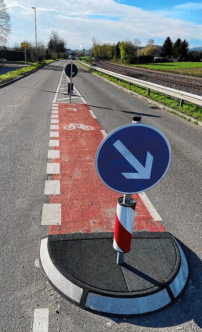 Kuriose Verkehrsregelung: Dieses Bild sorgt aktuell im Internet für Erheiterung.