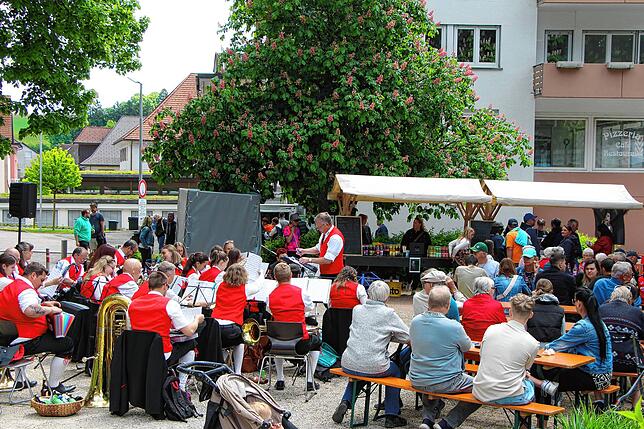 Bild 48: HGV beschert einen familienfreudigen Markt
