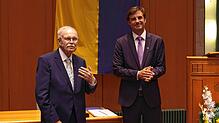 Wolfgang Müller-Fehrenbach, CDU, war 51 Jahre lang Mitglied im Konstanzer Kreistag. Dafür wurde im jetzt der Ehrenring verliehen.
