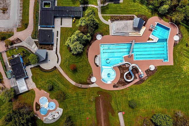 Auch das Freibad &bdquo;Solara&ldquo; in Königsfeld hat bald wieder für Gäste geöffnet.