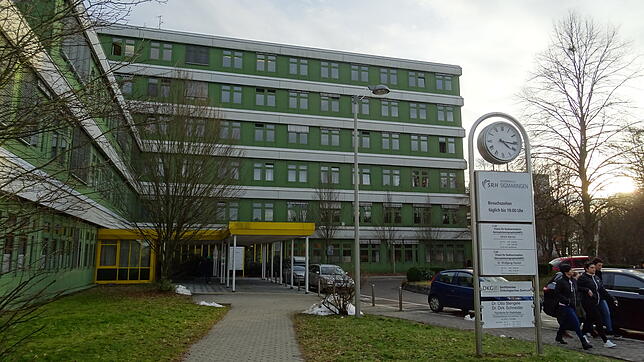 Das Krankenhaus in Sigmaringen ist in die Jahre gekommen. Jetzt werden 98 Millionen Euro investiert, um das Haus über einen Teilneubau ...