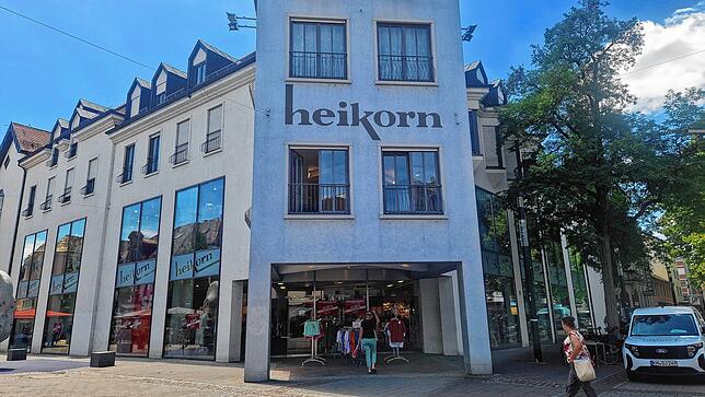 Das Modehaus Heikorn in der Singener Innenstadt. Das Traditionsunternehmen schließt nach über 60 Jahren seine Türen für immer.